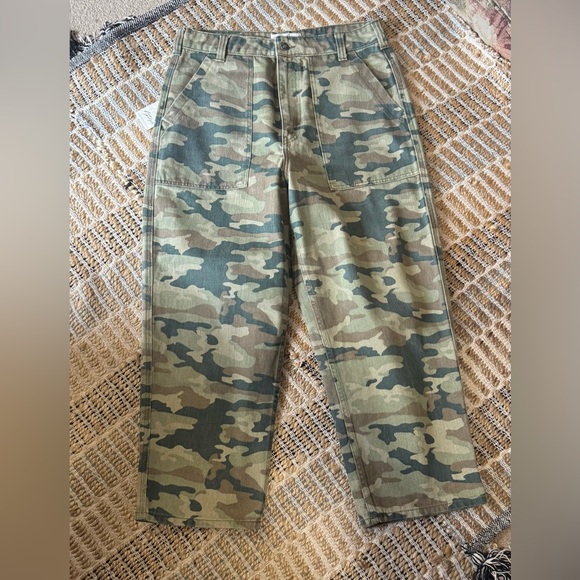 We the free remy high waisted camouflage cargo jeans - Picture 2 of 5